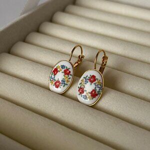 Floral Porcelain Drop Earrings Gold Tone Leverback Dangle Oval